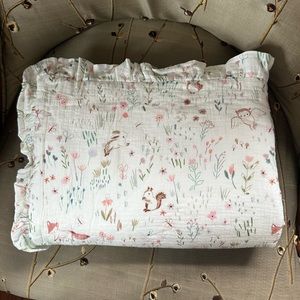 NWOT - Elegant Baby Owl Print Organic Muslin Baby Blanket with Fur Back.